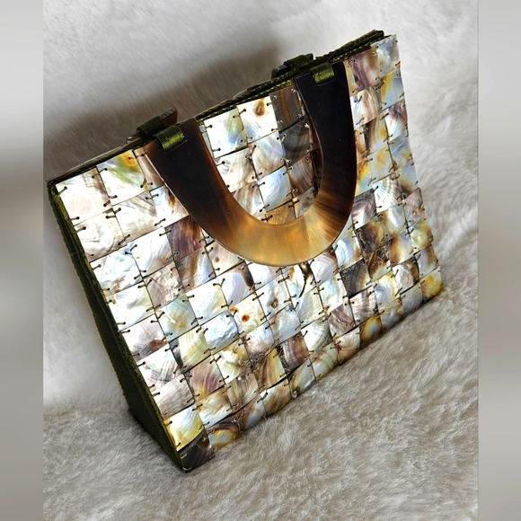SHIRA LEAH Abalone Shell Clutch Handbag - Picture 1 of 8